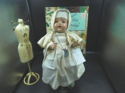 16'' ALL COMPOSITION LOVELY 1940 NUN DOLL ,OFF WHITE HABIT COSTUME #282